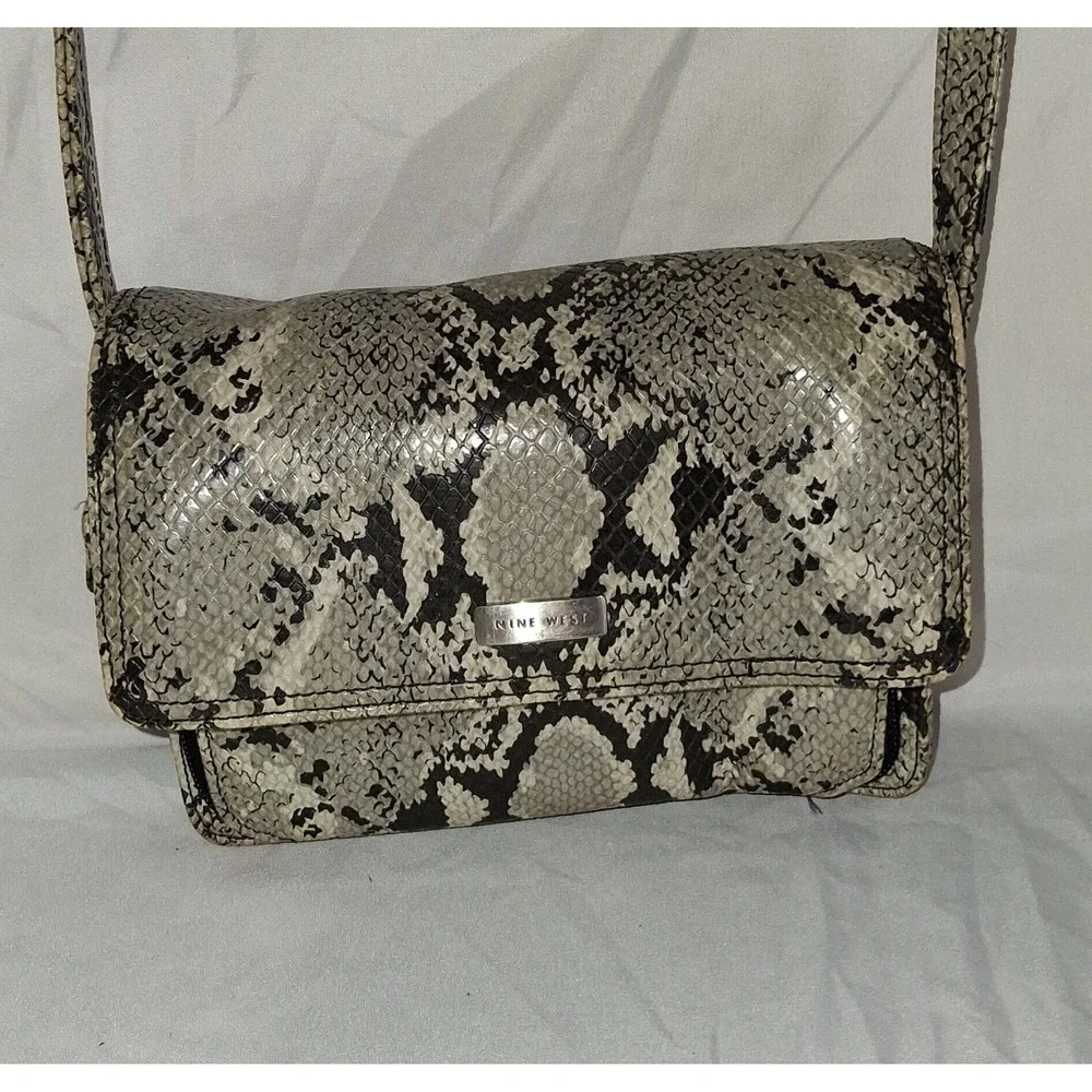 Nine West Faux Gray Snakeskin bag handbag crossbody purse - Picture 1 of 6